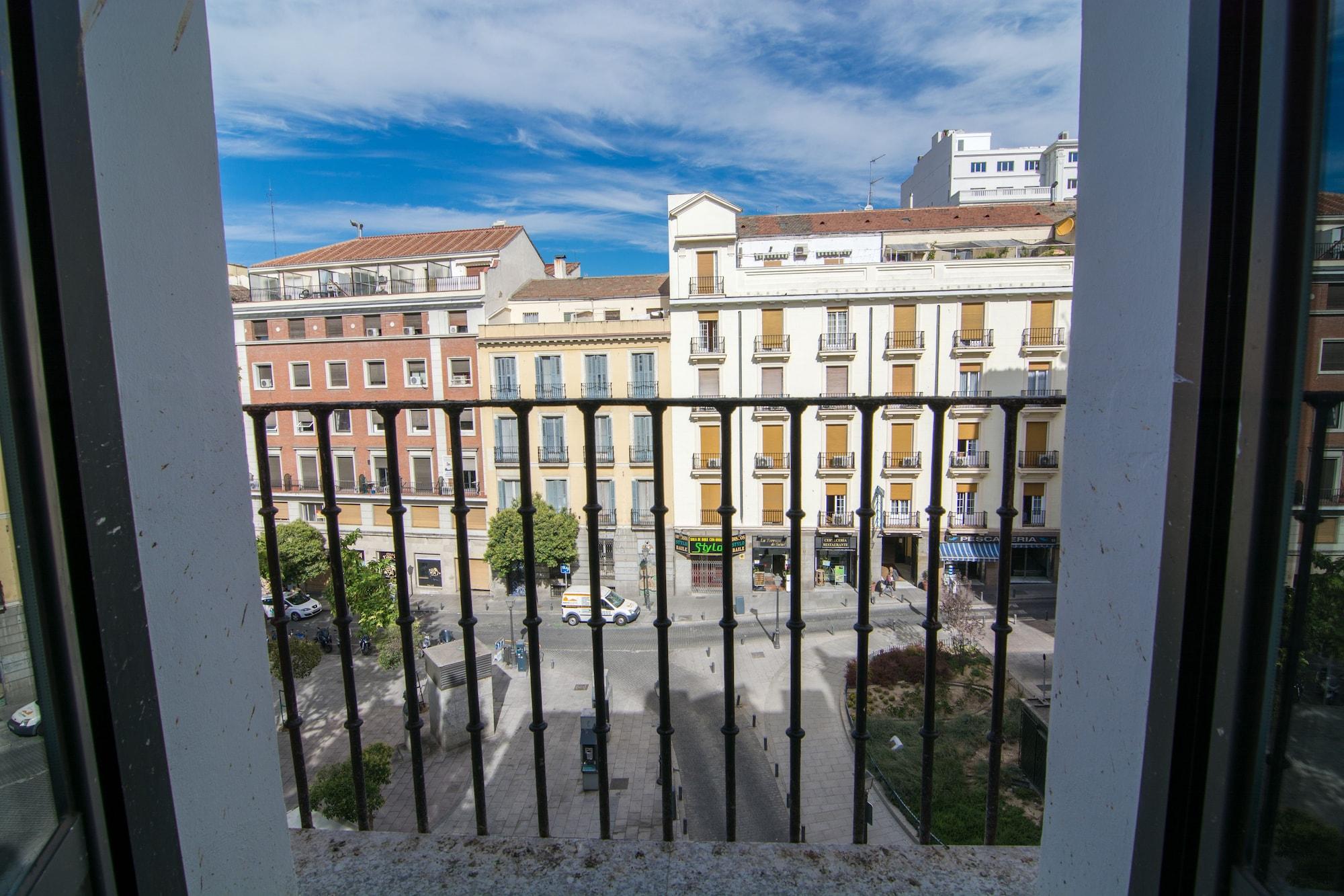 Petit Palace Plaza Del Carmen Мадрид Экстерьер фото