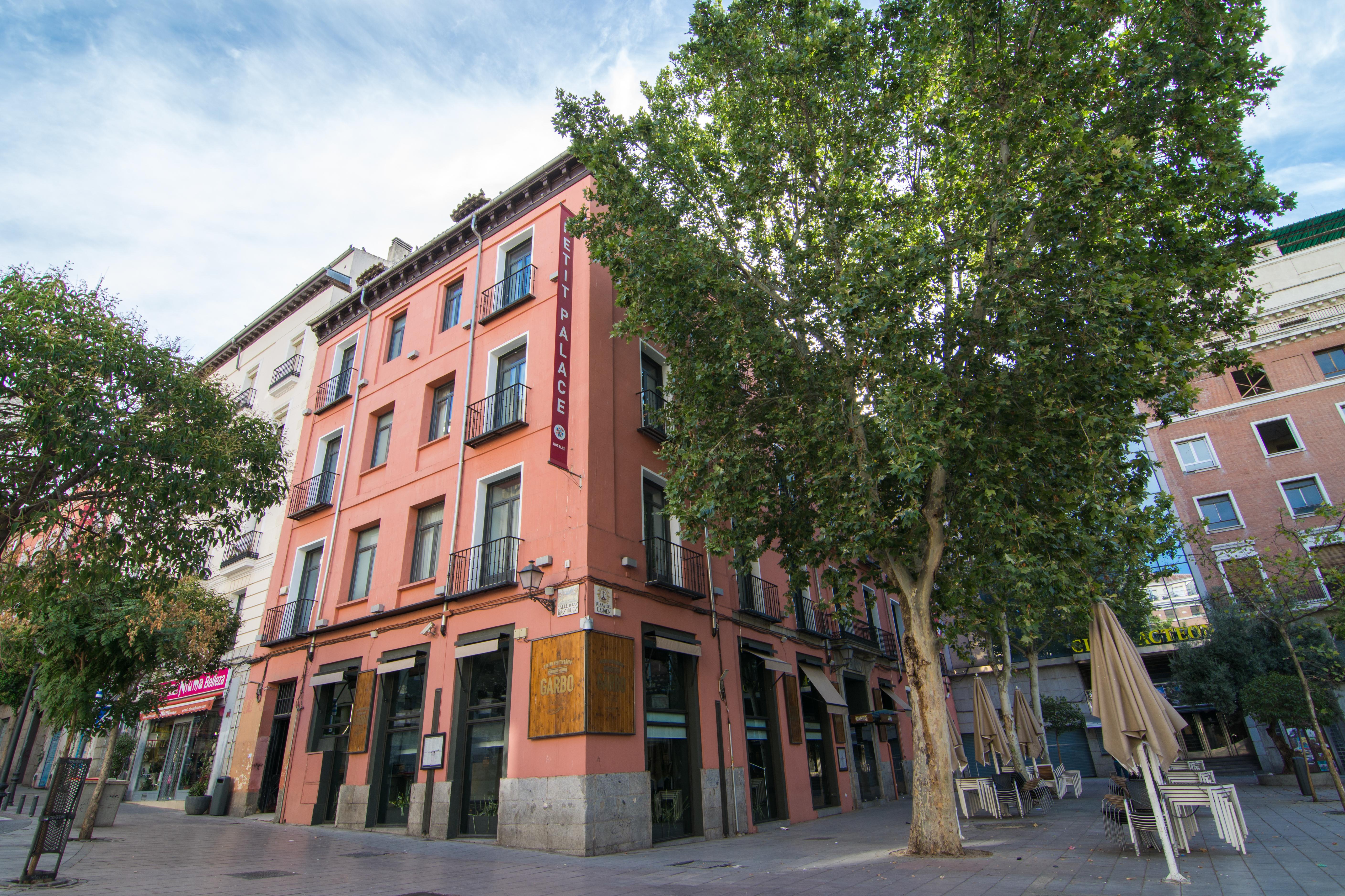 Petit Palace Plaza Del Carmen Мадрид Экстерьер фото