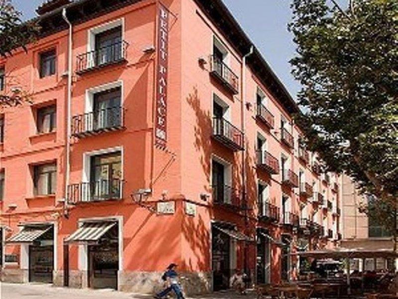Petit Palace Plaza Del Carmen Мадрид Экстерьер фото