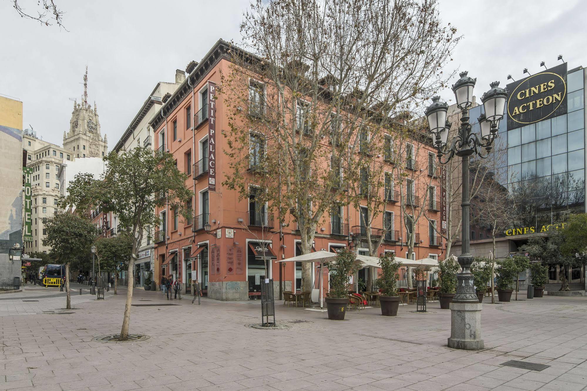 Petit Palace Plaza Del Carmen Мадрид Экстерьер фото